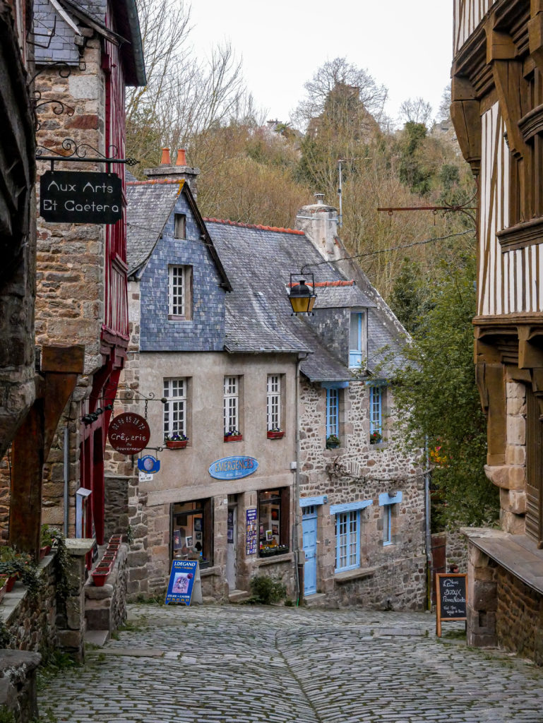 Dinan